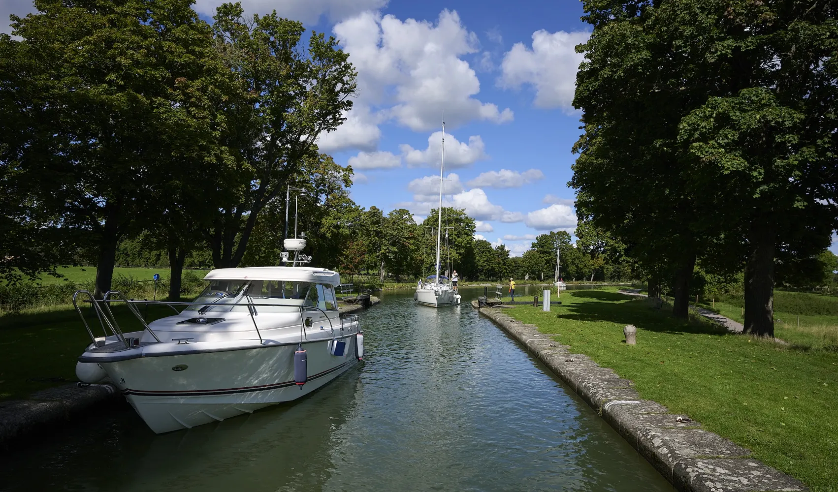 Fritidsbåtar på Göta kanal