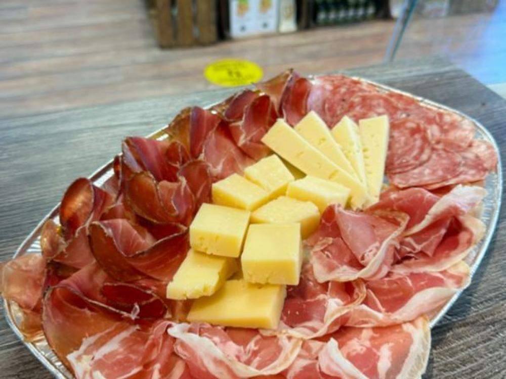 Delicacy tray Veneto